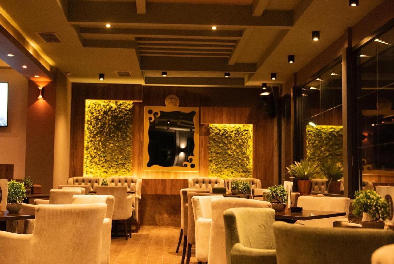 Griffon Bar Food Apartments Struga Exterior foto