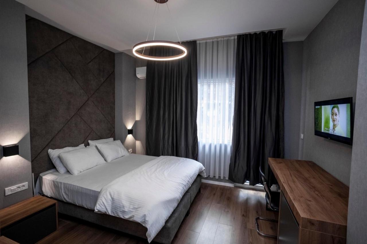 Griffon Bar Food Apartments Struga Exterior foto